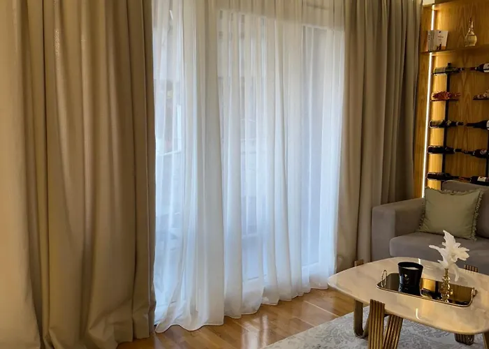 Fine Center 公寓 地拉那